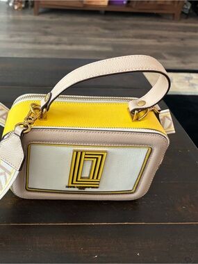 Women’s Box Shoulder Bag in Yellow and Cream